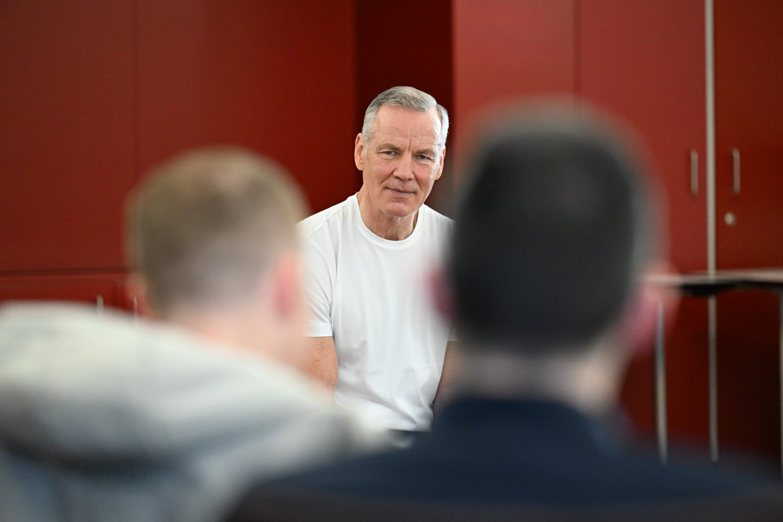Henry Maske im Gespräch mit den Gewinnern des HÖRSTAR Awards 2026 nach der Preisverleihung